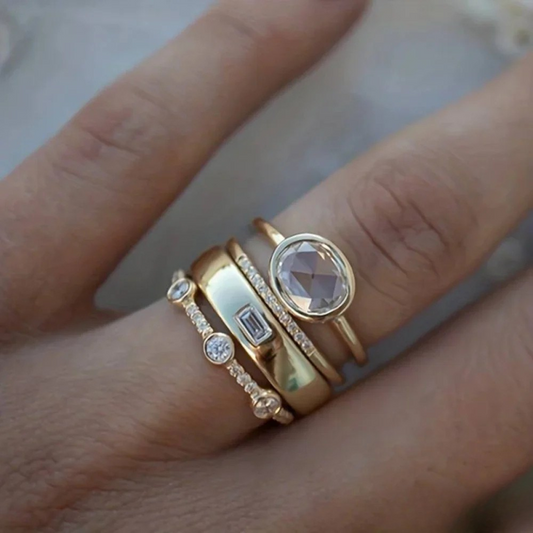 Bague vintage en or avec zircon