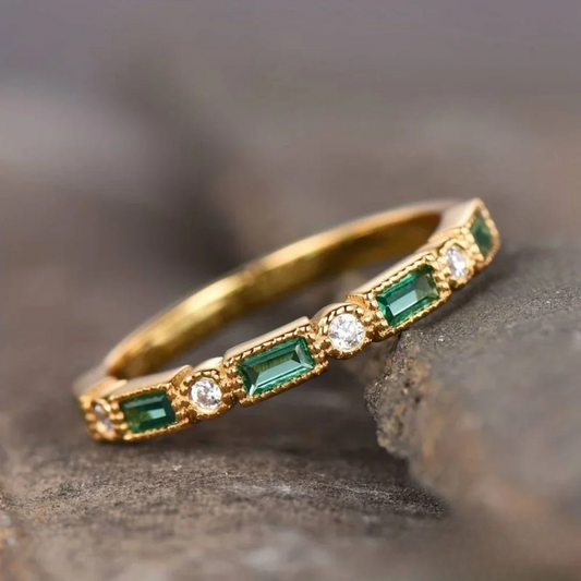Bague en or vintage verte incrustée de zirconium