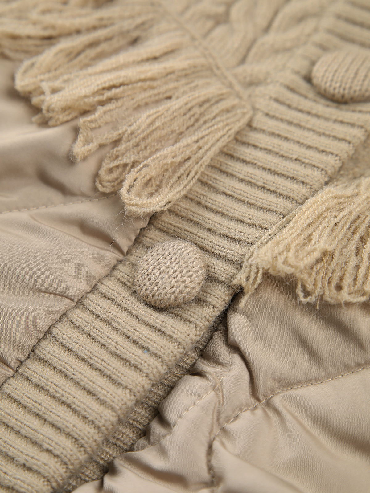 Reveré™  | Veste matelassée en tricot torsadé patchwork